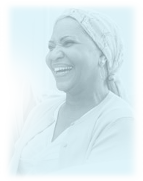 Picture of a woman smiling, symbolizing that users of the Chemo Mouthpiece are happy with the results, with the caption "Read What Chemo Mouthpiece Users Are Saying."